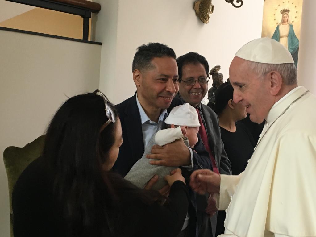 Papa Francisco, antes de partir para Marrocos, encontra alguns migrantes marroquinos juntamente com a Comunidade de Sant'Egidio